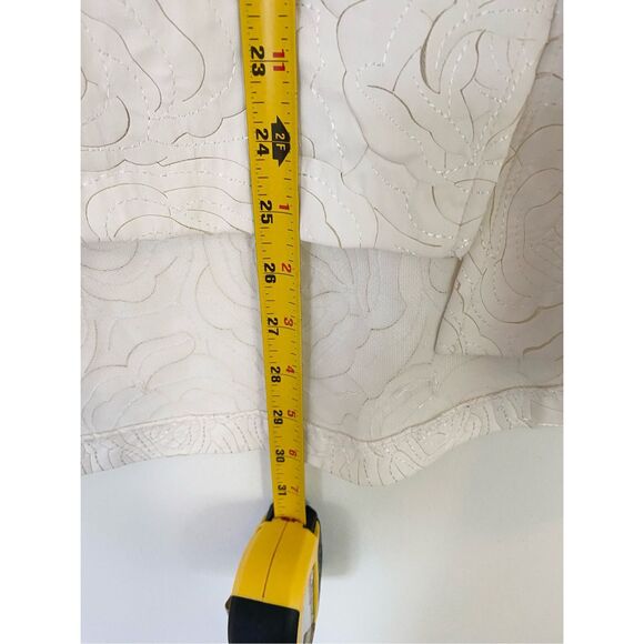 IC By Connie Off White Rose Intricate Pattern Full Zip 3/4 Sleeve High Low Tunic - Picture 5 of 7